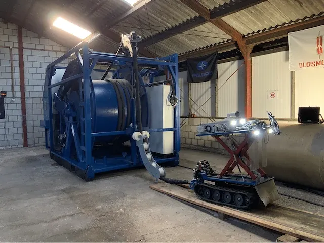 Fast-fix robot internal large diameter pipe coating machine. no-dig system. - afbeelding 1 van  98