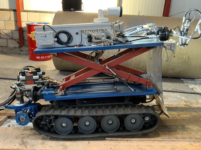 Fast-fix robot internal large diameter pipe coating machine. no-dig system. - afbeelding 14 van  98
