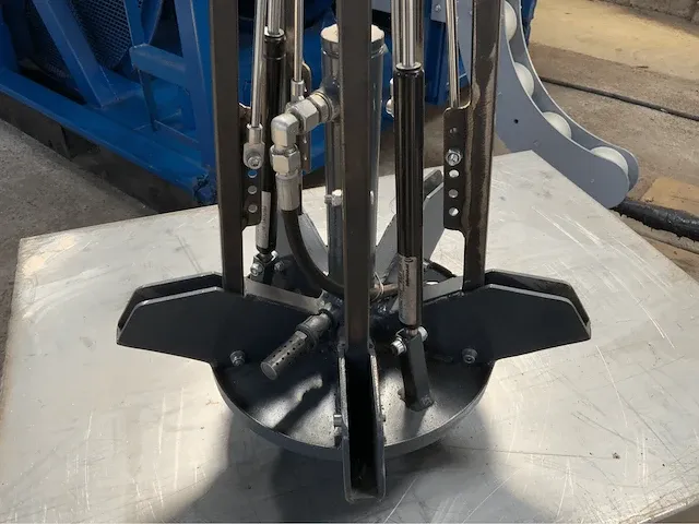Fast-fix robot internal large diameter pipe coating machine. no-dig system. - afbeelding 88 van  98