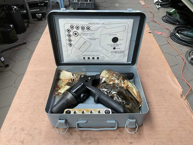 Fastening systems international screw extractors set - afbeelding 2 van  5