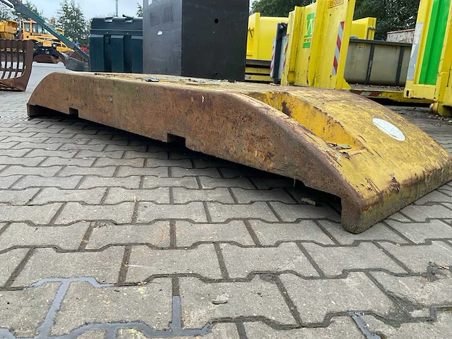 Faun graafmachine contragewicht - afbeelding 2 van  4