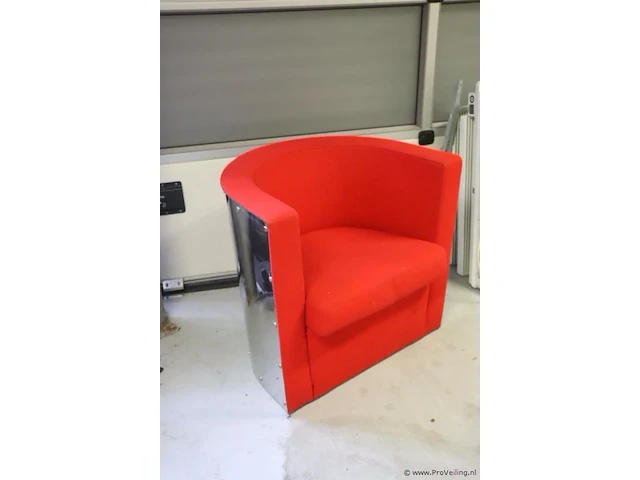 Fauteuil - rood gestoffeerd - afbeelding 1 van  4