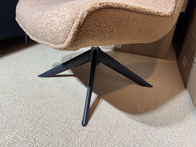 Fauteuil, beige/champagne, zwart metalen poten - afbeelding 4 van  5