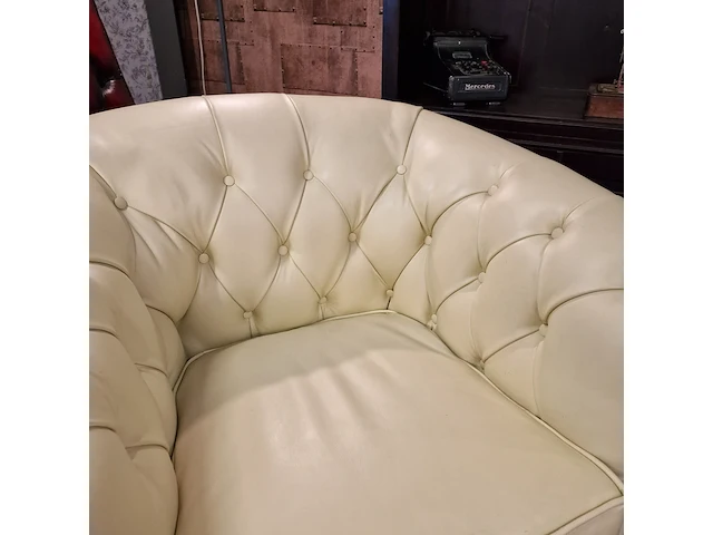 Fauteuil chesterfield, club chair, creme - afbeelding 5 van  5