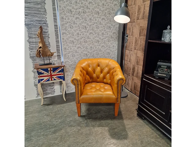Fauteuil chesterfield, club chair, oranje - afbeelding 3 van  7