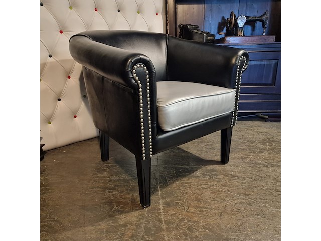 Fauteuil chesterfield , club chair, zwart, zilver - afbeelding 2 van  5