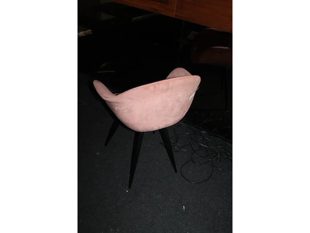 Fauteuil roze gestoffeerd. - afbeelding 3 van  3