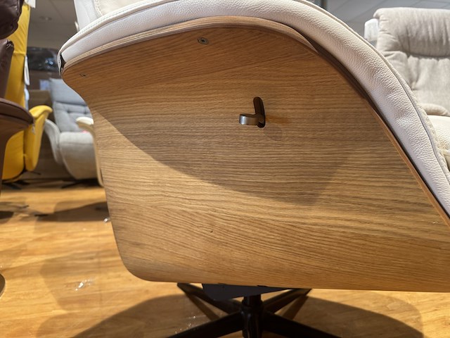 Fauteuil, wit leer, manueel verstelbaar, zwarte poot - afbeelding 4 van  5