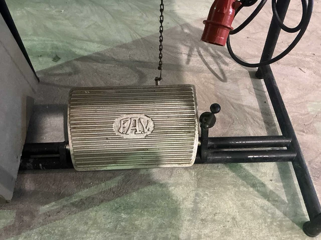 Fav av-2 schalmmachine / skiving machine - afbeelding 7 van  18