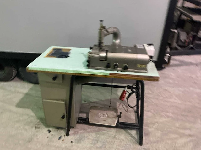 Fav av-2 schalmmachine / skiving machine - afbeelding 1 van  18