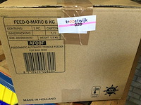 Feed-o-matic - af08f - voerapparaat met voetplaat 8 kilo. - afbeelding 2 van  4