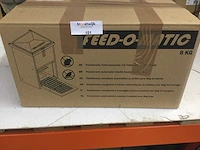 Feedomatic - af08f - voerapparaat met voetplaat voor kippen. - afbeelding 2 van  3