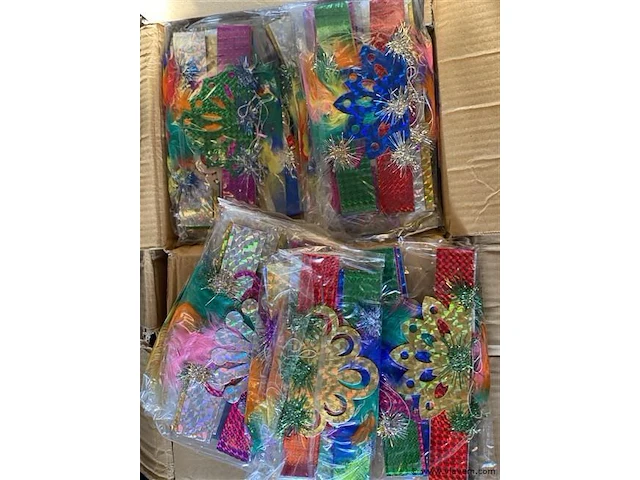Feestkroontjes per 6 verpakt, 144 x 6 stuks - afbeelding 2 van  3