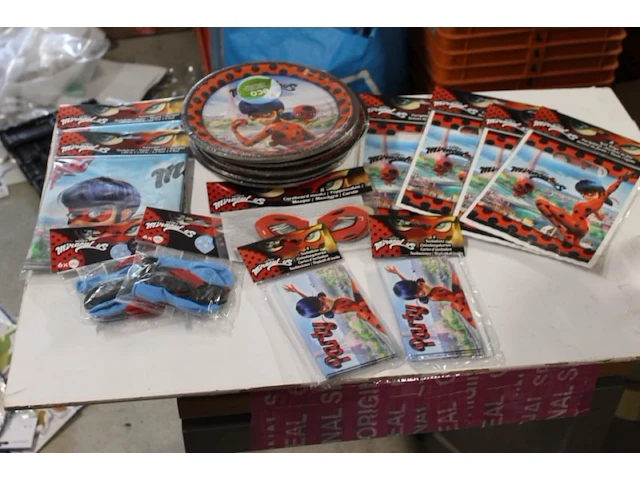 Feestset miraculous set 2 - afbeelding 1 van  7