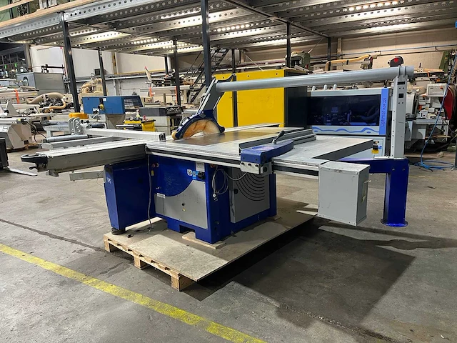 Felder - format 4 kappa x-motion - formaatcirkelzaagmachine - 2002 - afbeelding 11 van  25