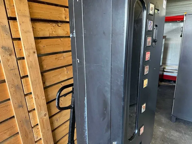 Felix 8's - q606038da - vending machine - afbeelding 2 van  10
