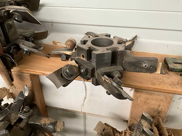 Fell - woodturning lathes - 1978 - afbeelding 14 van  30