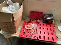 Felsset, cdi tester, slijpmachine en oliekannen - afbeelding 1 van  7