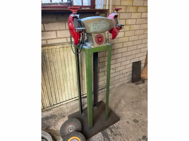 Femi werkbankslijpmachine (2x) - afbeelding 2 van  6