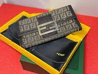 Fendi luxe lange portomonnee in doos - afbeelding 1 van  5