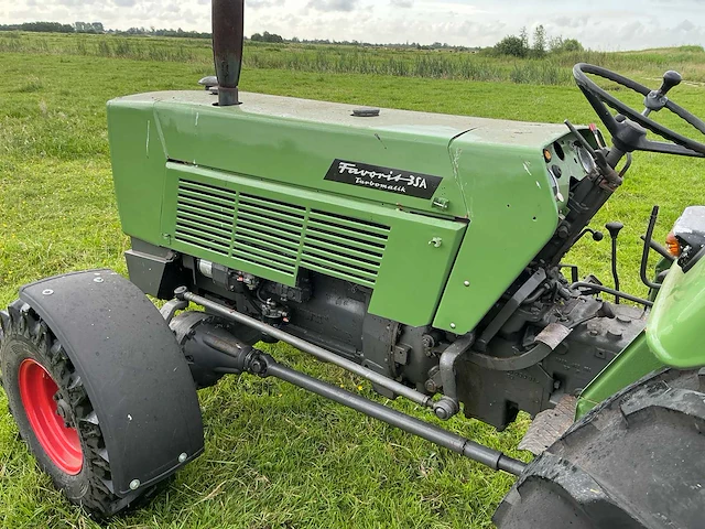 Fendt - 1968 - 3sa - vierwielaangedreven landbouwtractor - afbeelding 2 van  43
