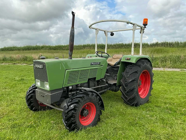 Fendt - 1968 - 3sa - vierwielaangedreven landbouwtractor - afbeelding 1 van  43