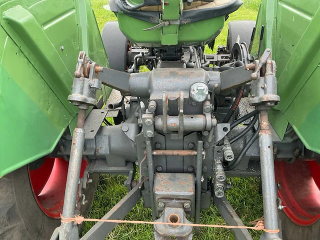 Fendt - 1968 - 3sa - vierwielaangedreven landbouwtractor - afbeelding 16 van  43