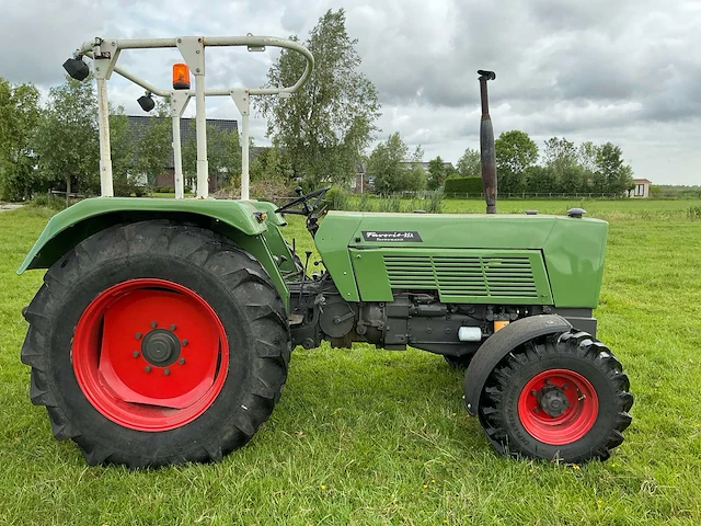 Fendt - 1968 - 3sa - vierwielaangedreven landbouwtractor - afbeelding 34 van  43