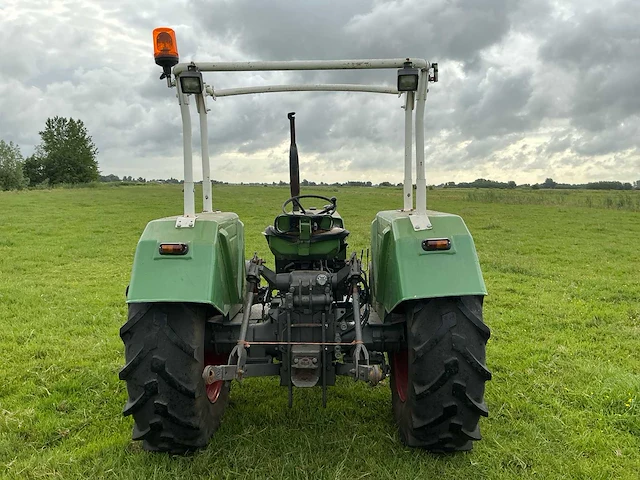 Fendt - 1968 - 3sa - vierwielaangedreven landbouwtractor - afbeelding 40 van  43