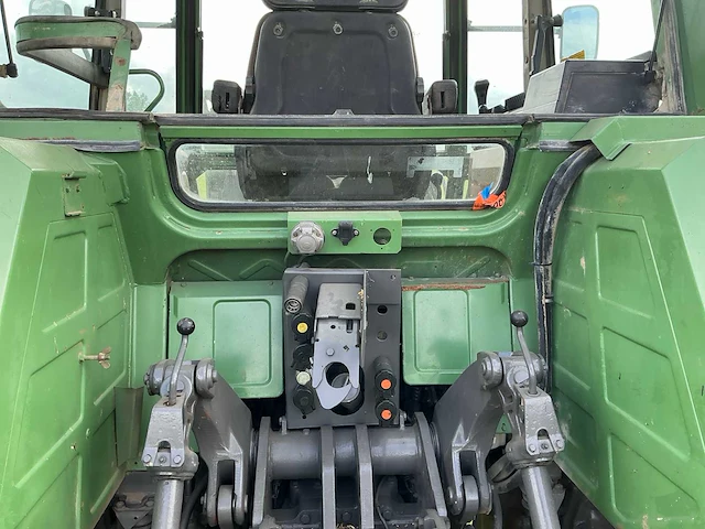 Fendt - 1992 - farmer 311 lsa - vierwielaangedreven landbouwtractor - afbeelding 28 van  67
