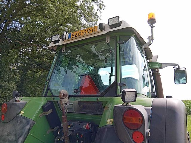 Fendt - 2000 - 410 vario - vierwielaangedreven landbouwtractor - afbeelding 18 van  21