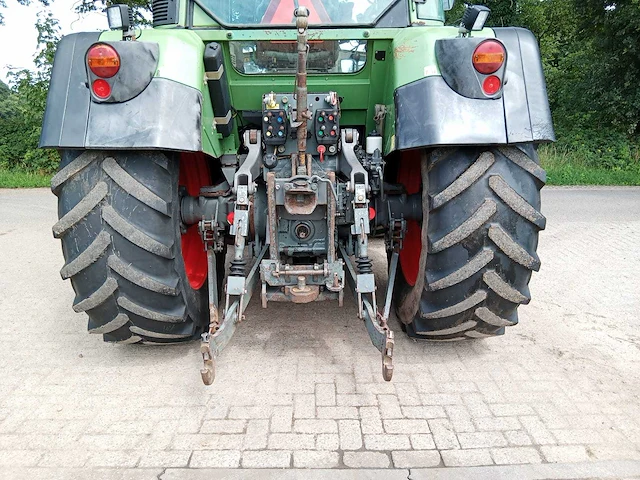 Fendt - 2000 - 410 vario - vierwielaangedreven landbouwtractor - afbeelding 20 van  21
