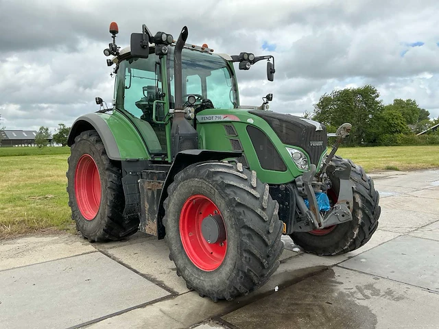 Fendt - 2015 - 716 vario - 4x4 landbouwtractor met herder frame - afbeelding 23 van  63