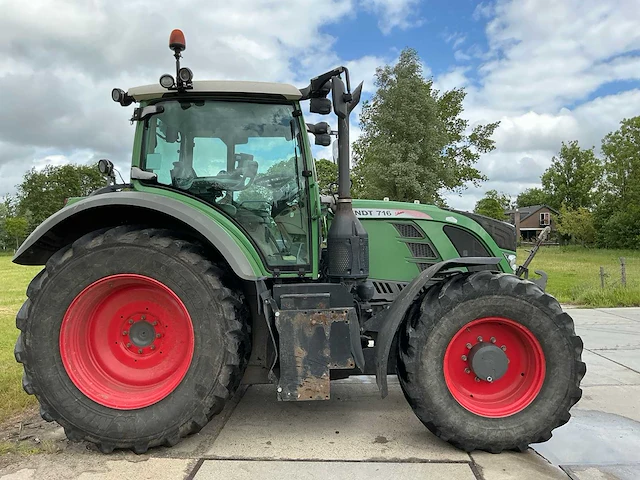 Fendt - 2015 - 716 vario - 4x4 landbouwtractor met herder frame - afbeelding 34 van  63
