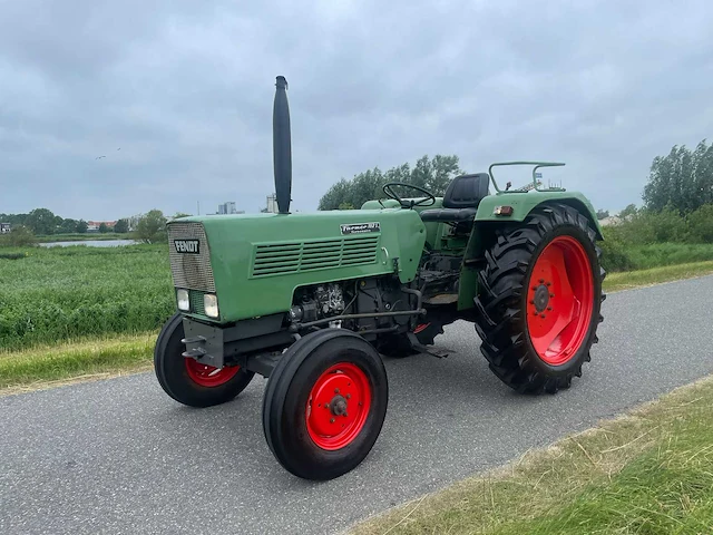 Fendt 102 s oldtimer tractor - afbeelding 5 van  11