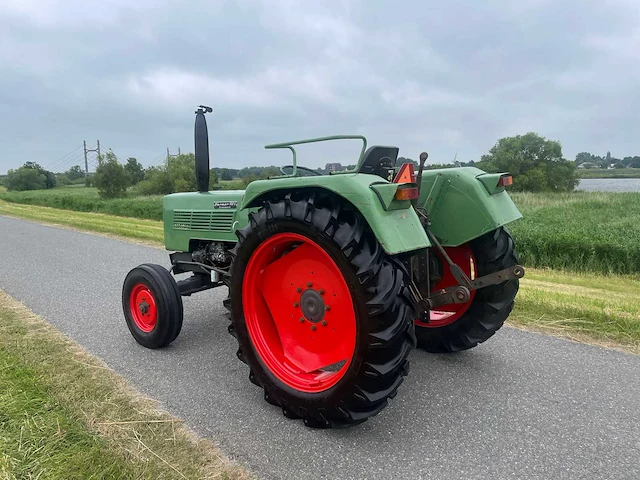 Fendt 102 s oldtimer tractor - afbeelding 6 van  11