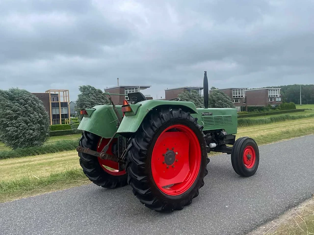 Fendt 102 s oldtimer tractor - afbeelding 7 van  11