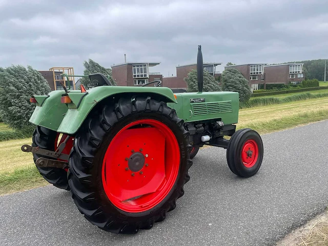 Fendt 102 s oldtimer tractor - afbeelding 9 van  11