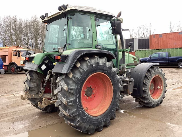 Fendt 119 vierwielaangedreven landbouwtractor - afbeelding 3 van  20