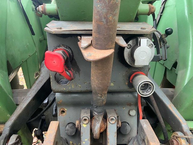 Fendt 135s farmer 102s turbomatik tweewielaangedreven landbouwtractor - afbeelding 9 van  28