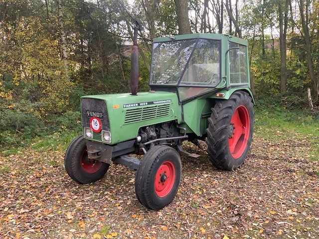Fendt 135s farmer 102s turbomatik tweewielaangedreven landbouwtractor - afbeelding 1 van  28