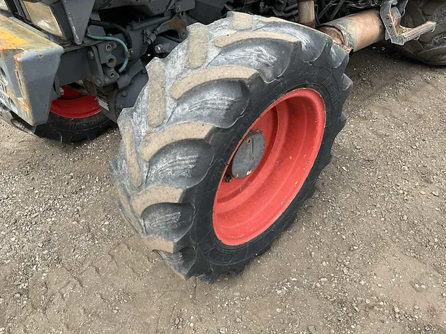 Fendt 208 vierwielaangedreven landbouwtractor - afbeelding 38 van  38