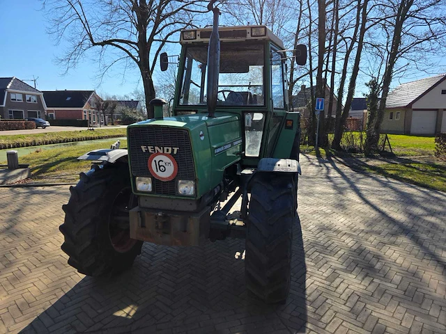 Fendt 305 lsa vierwielaangedreven landbouwtractor - afbeelding 4 van  42