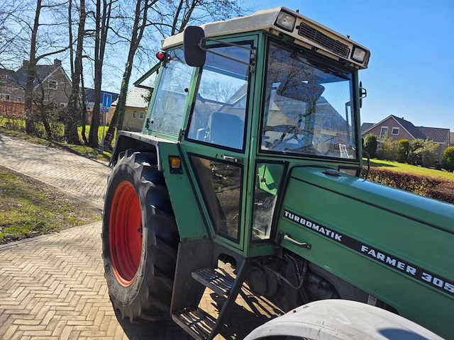 Fendt 305 lsa vierwielaangedreven landbouwtractor - afbeelding 5 van  42