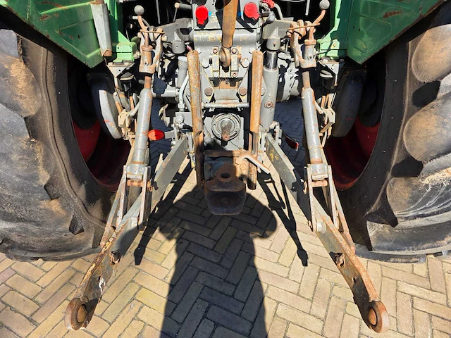 Fendt 305 lsa vierwielaangedreven landbouwtractor - afbeelding 10 van  42