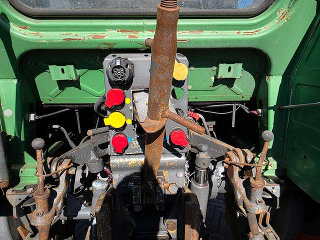 Fendt 305 lsa vierwielaangedreven landbouwtractor - afbeelding 13 van  42
