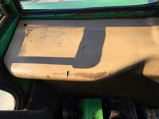 Fendt 305 lsa vierwielaangedreven landbouwtractor - afbeelding 30 van  42
