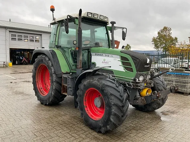 Fendt 312 vario tms vierwielaangedreven landbouwtractor - afbeelding 12 van  40