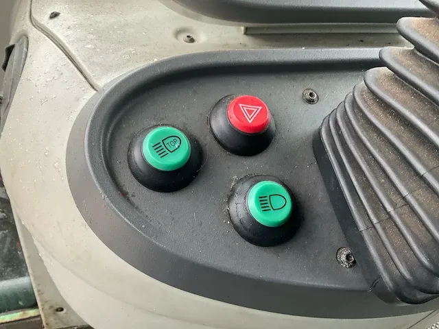 Fendt 312 vario tms vierwielaangedreven landbouwtractor - afbeelding 31 van  40
