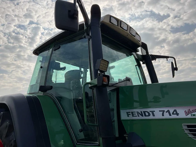 Fendt 714 vario tms vierwielaangedreven landbouwtractor - afbeelding 10 van  40
